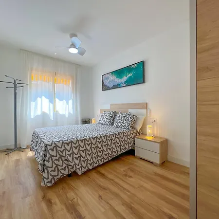Beachfront Gateway In Apartment Pineda de Mar